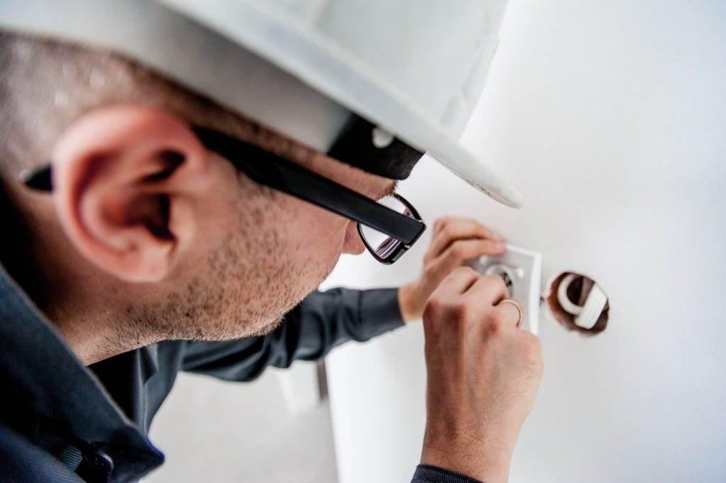 Electrician in Marble Falls